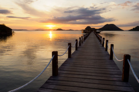 Komodo Nationalpark - Abendstimmung beim Scuba Junkie Komodo Beach Resort