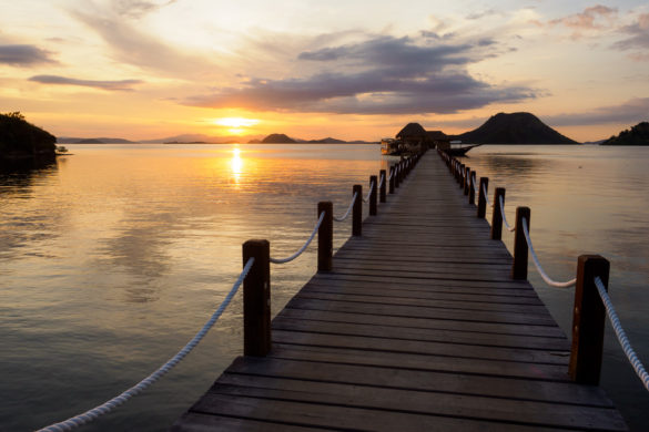 Komodo Nationalpark - Abendstimmung beim Scuba Junkie Komodo Beach Resort